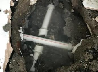 丁青阳台漏水维修公司为您分享楼上楼下漏水怎么处理